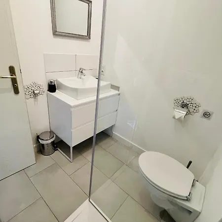 Apartment 'ein Bett Im Kornfeld', Kueche, 30qm, Souterrain *